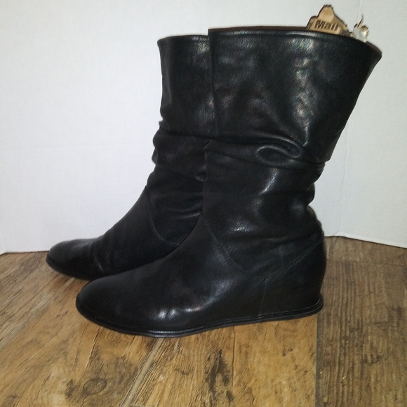 Stuart Weitzman Calf Wedge - Picture 7 of 7